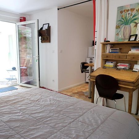 Bed and Breakfast Le 3 Rue Grande Moret-sur-Loing Exterior foto