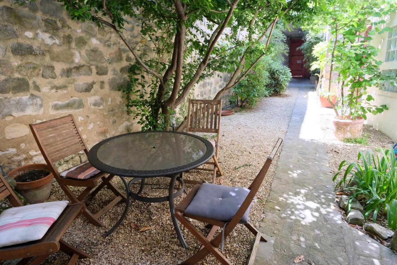 Bed and Breakfast Le 3 Rue Grande Moret-sur-Loing Exterior foto