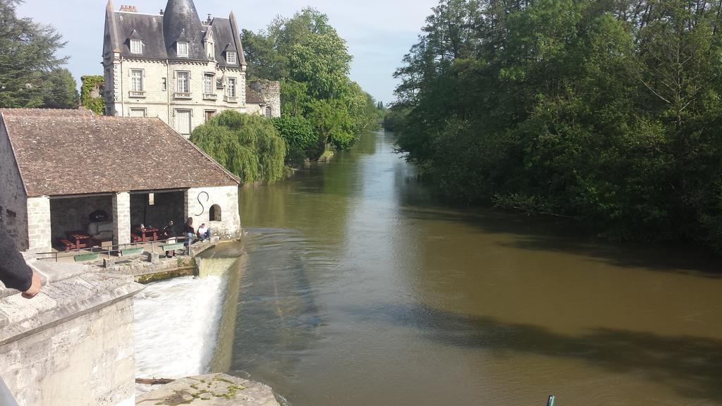 Bed and Breakfast Le 3 Rue Grande Moret-sur-Loing Exterior foto