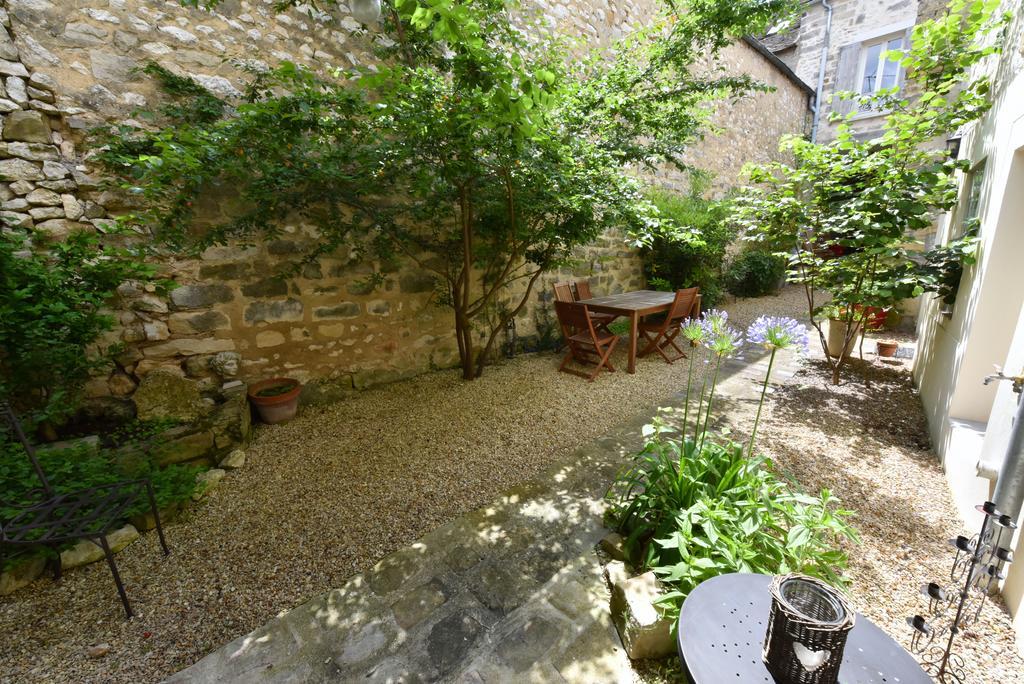 Bed and Breakfast Le 3 Rue Grande Moret-sur-Loing Exterior foto