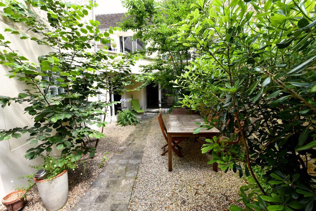 Bed and Breakfast Le 3 Rue Grande Moret-sur-Loing Exterior foto
