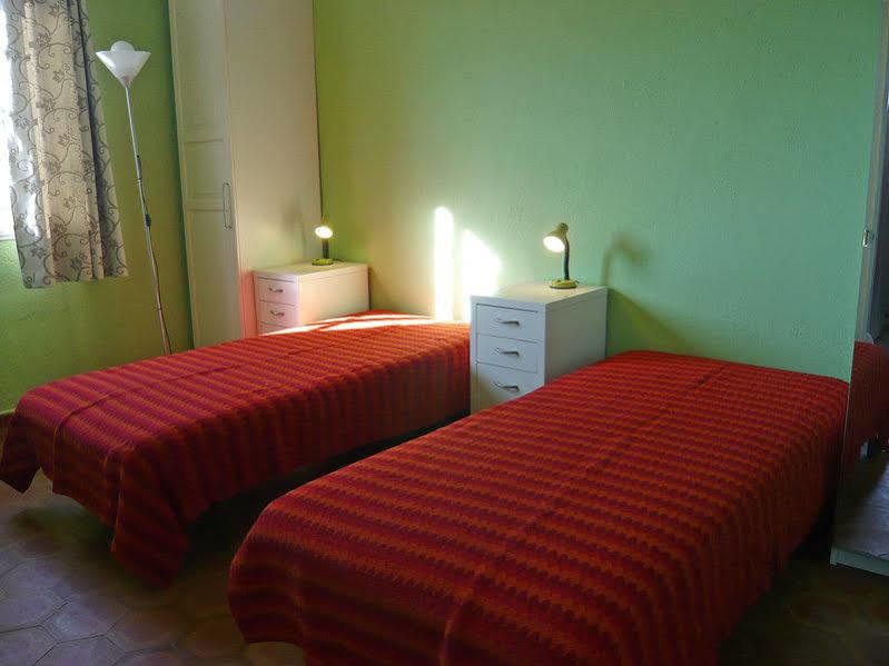 Bed and Breakfast Le 3 Rue Grande Moret-sur-Loing Exterior foto