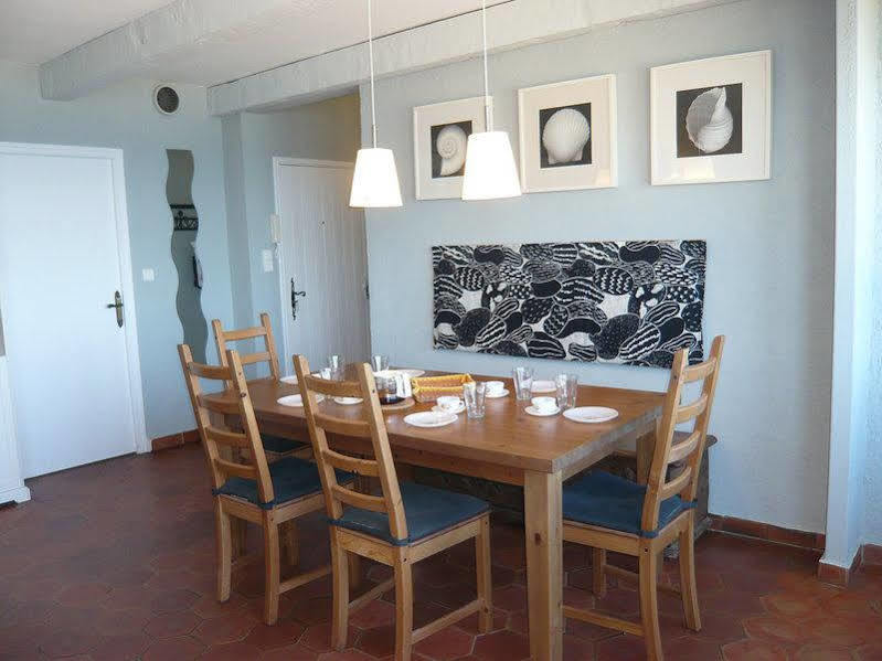 Bed and Breakfast Le 3 Rue Grande Moret-sur-Loing Exterior foto